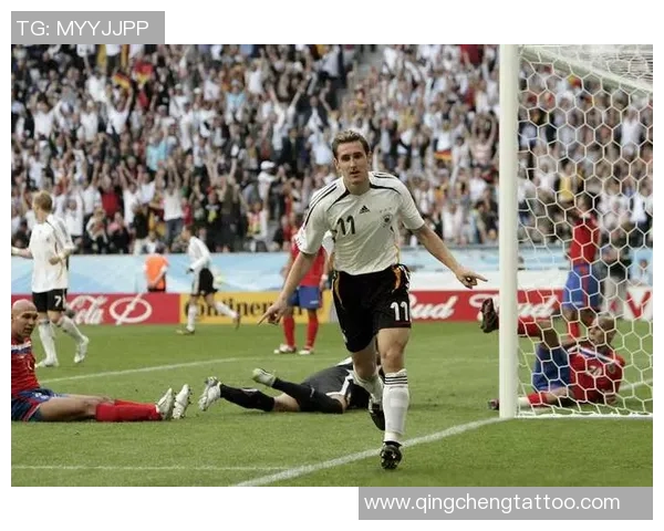 在飞机上偶遇足球明星的奇妙经历与难忘瞬间